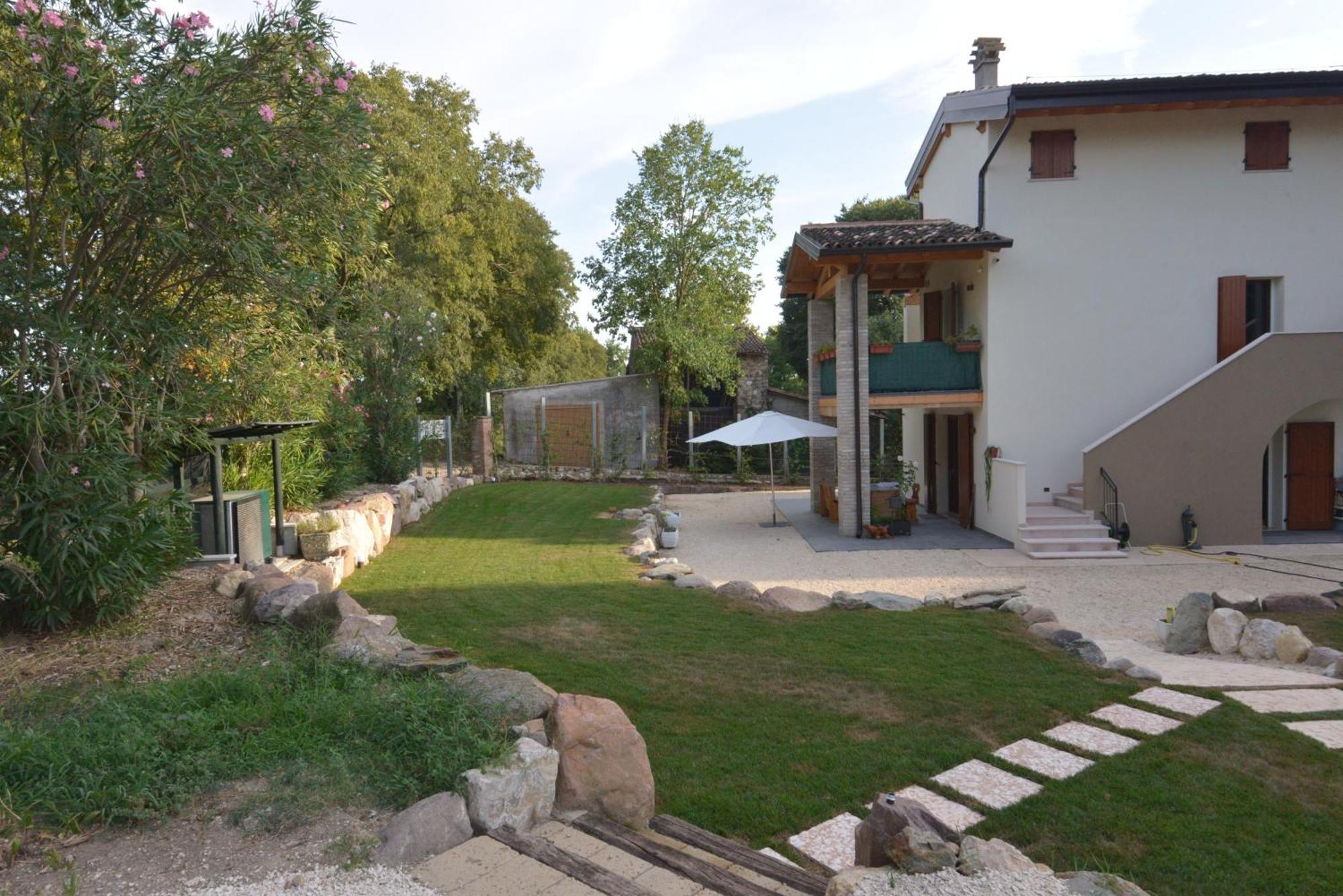 Hotel Casa Dei Colli Monzambano Esterno foto
